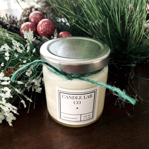 Cinnamon and vanilla candle!!